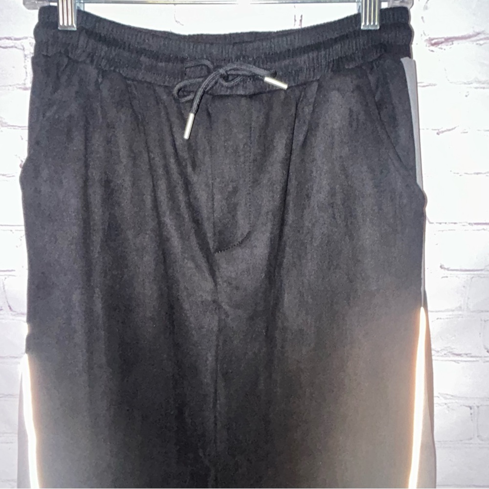 AELFRIC EDEN REFLECTIVE STRIP
TRACK PANTS Size M NWT‎ - Picture 2 of 9
